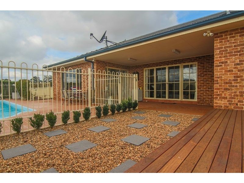 34 George Weily Place, Orange NSW 2800
