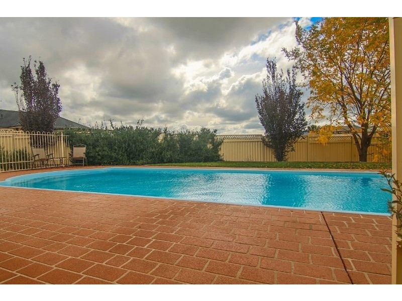 34 George Weily Place, Orange NSW 2800