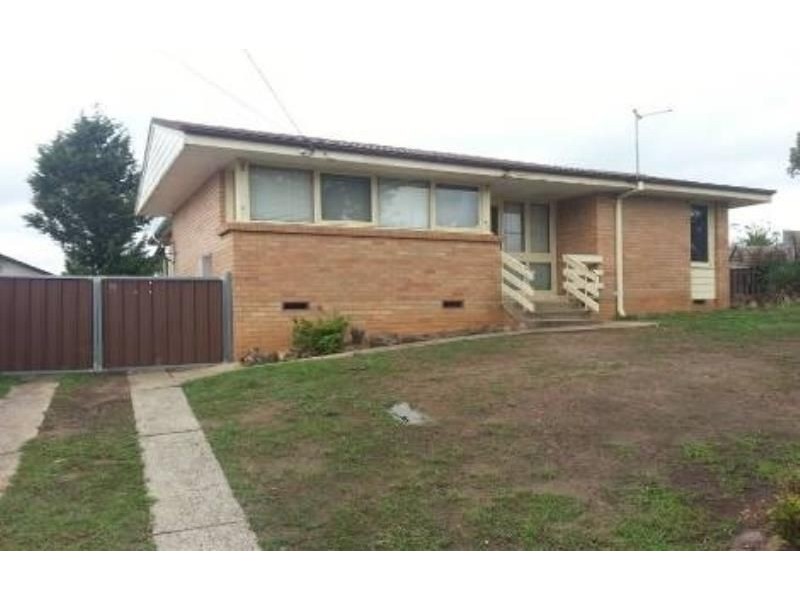 94 College Road, Bathurst NSW 2795