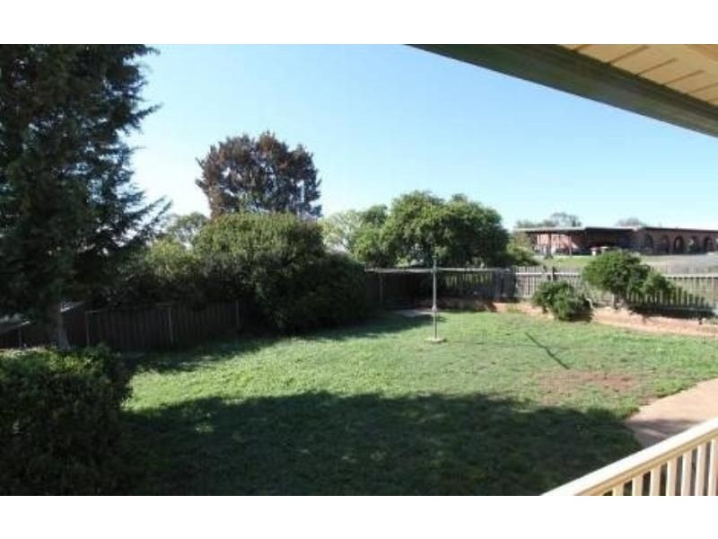 94 College Road, Bathurst NSW 2795