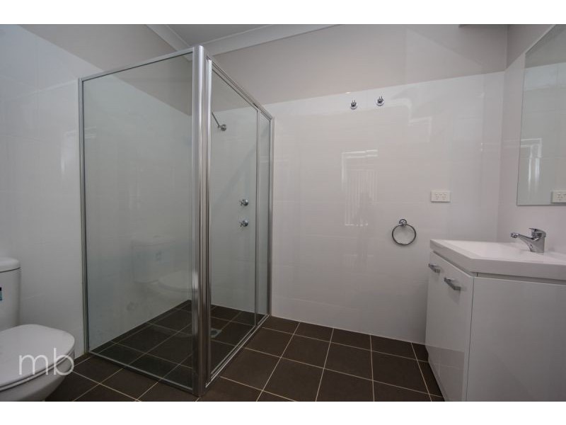 8/19 Moonstone Drive, Orange NSW 2800