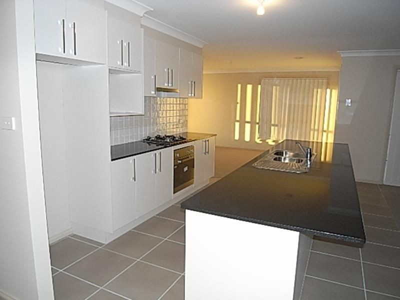 6 Taloumbi Place, Orange NSW 2800