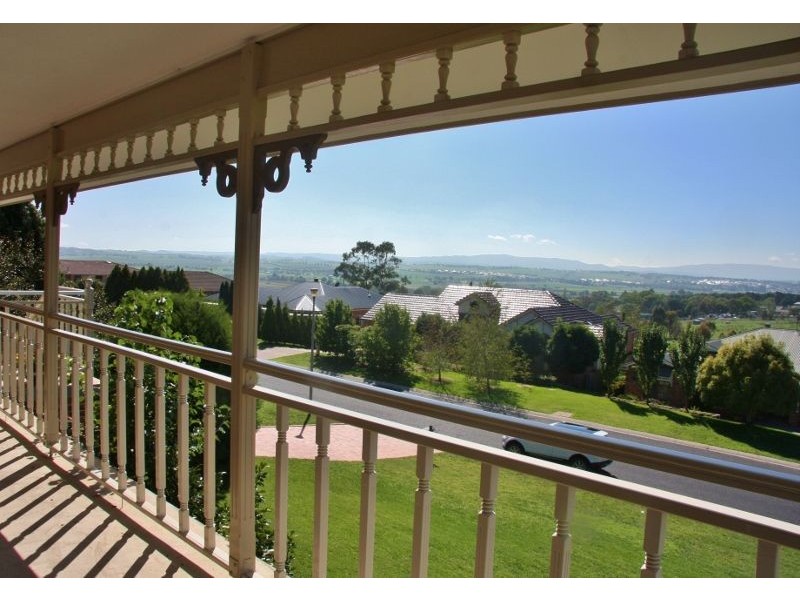 6 Lorimer Street, Llanarth NSW 2795