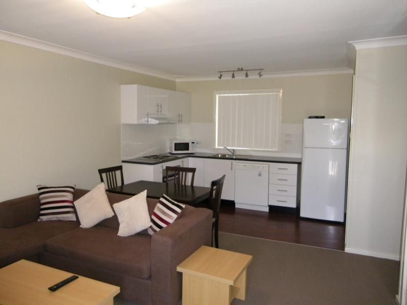 2/111 Sale Street, Orange NSW 2800