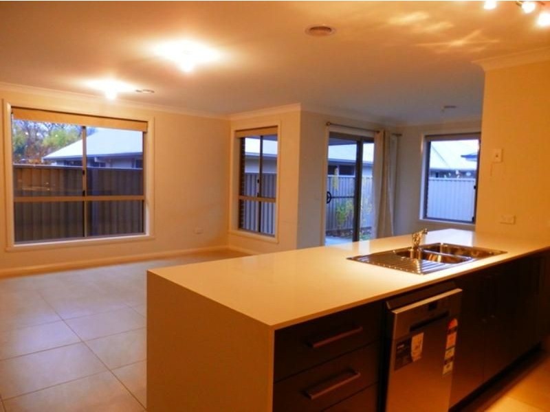 33B Morrisset Street, Bathurst NSW 2795