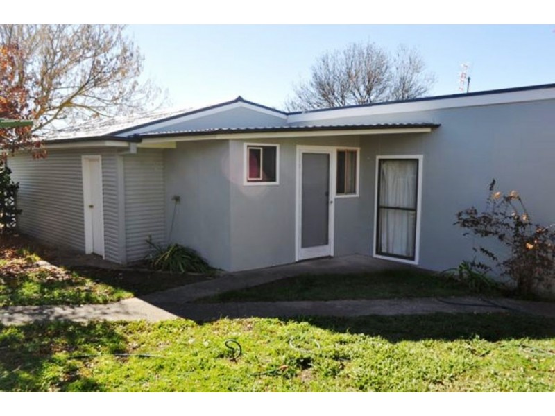 26 Lane Street, Blayney NSW 2799