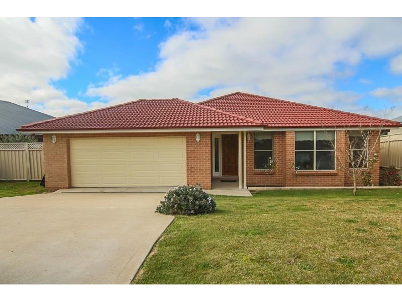 5 Fahy Crescent, Orange NSW 2800