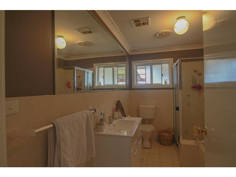 5 Yurinigh Place, Orange NSW 2800