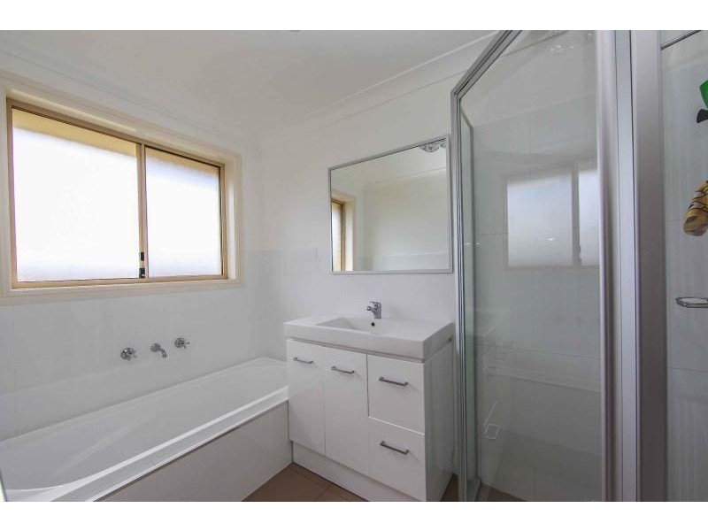5a Braeburn Crescent, Orange NSW 2800