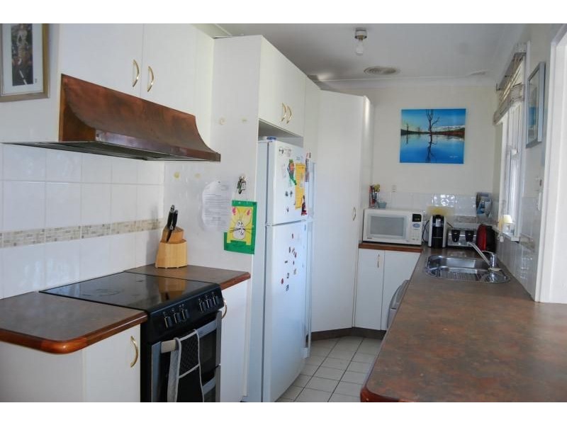 3 Lesbos Place, Orange NSW 2800