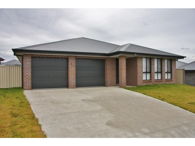 28 Amber Close, Kelso NSW 2795