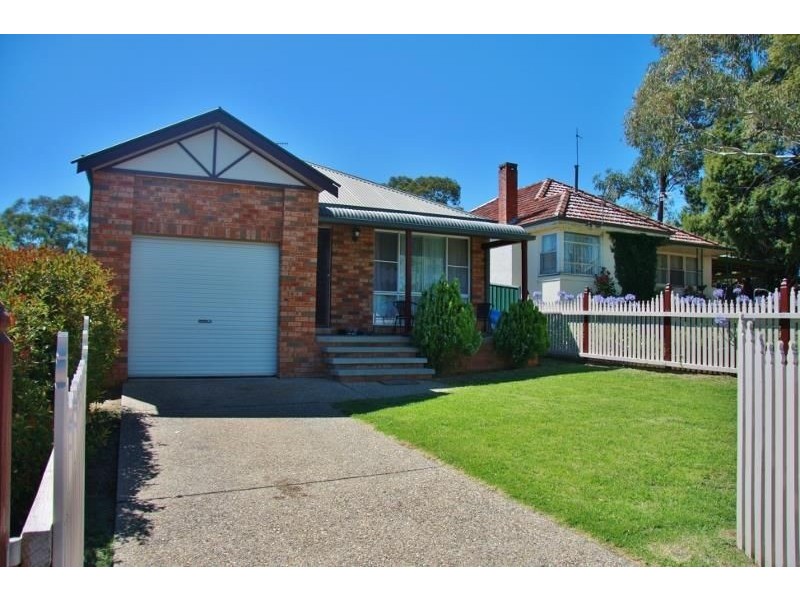 42a Esrom Street, Bathurst NSW 2795