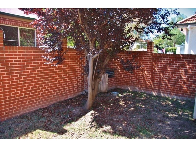 42a Esrom Street, Bathurst NSW 2795