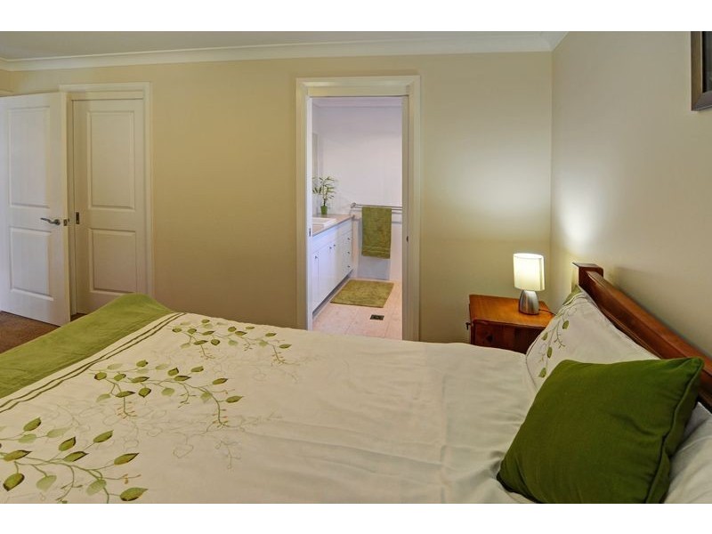 6 Candlebark Crescent, Orange NSW 2800