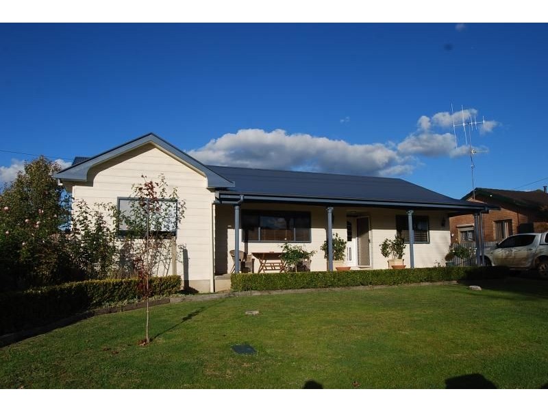 84 Spring Street, Orange NSW 2800