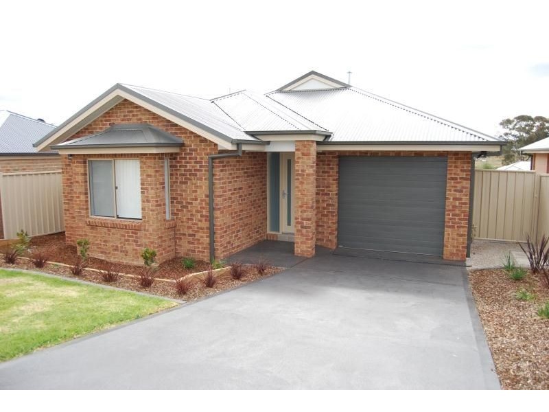 7 Romano Drive, Orange NSW 2800