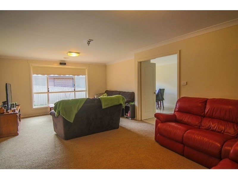 5 Fahy Crescent, Orange NSW 2800