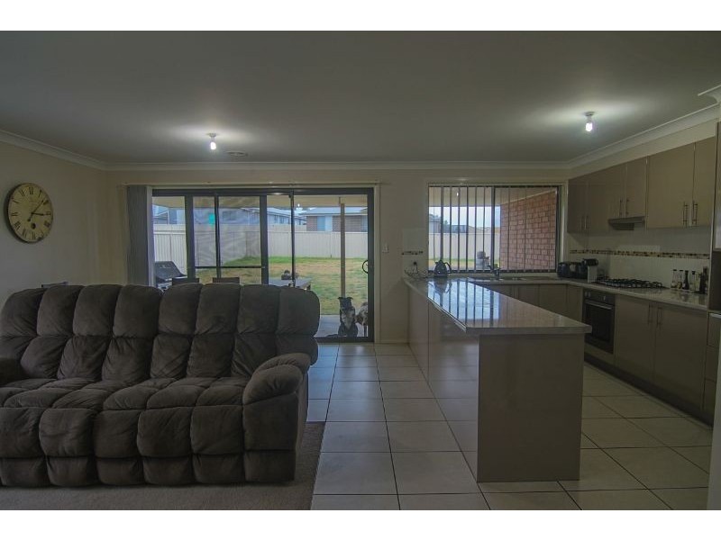 56 Diamond Drive, Orange NSW 2800