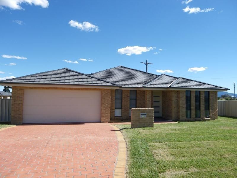 69 Diamond Drive, Orange NSW 2800