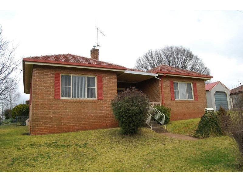 166 Margaret Street, Orange NSW 2800