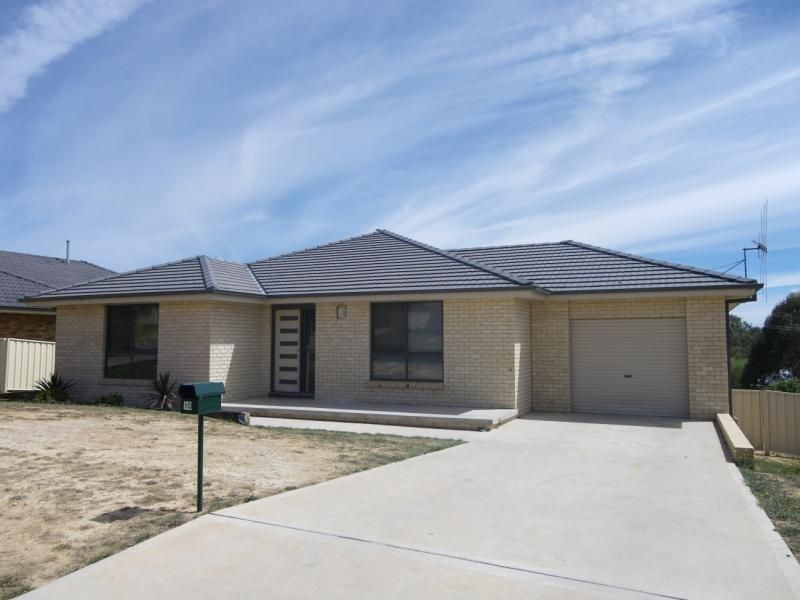 10 Hughes Street, Orange NSW 2800