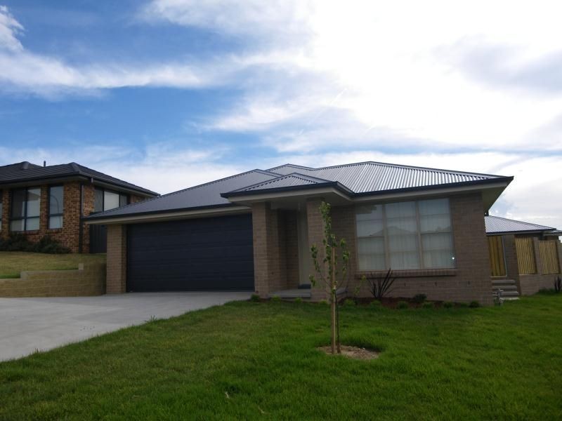 33 Botanic Way, Orange NSW 2800