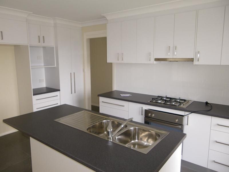 33 Botanic Way, Orange NSW 2800