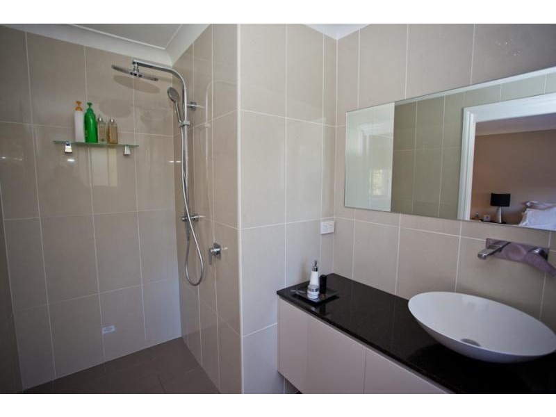 6 Anthony Crescent, Orange NSW 2800