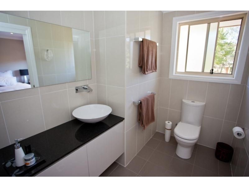 6 Anthony Crescent, Orange NSW 2800