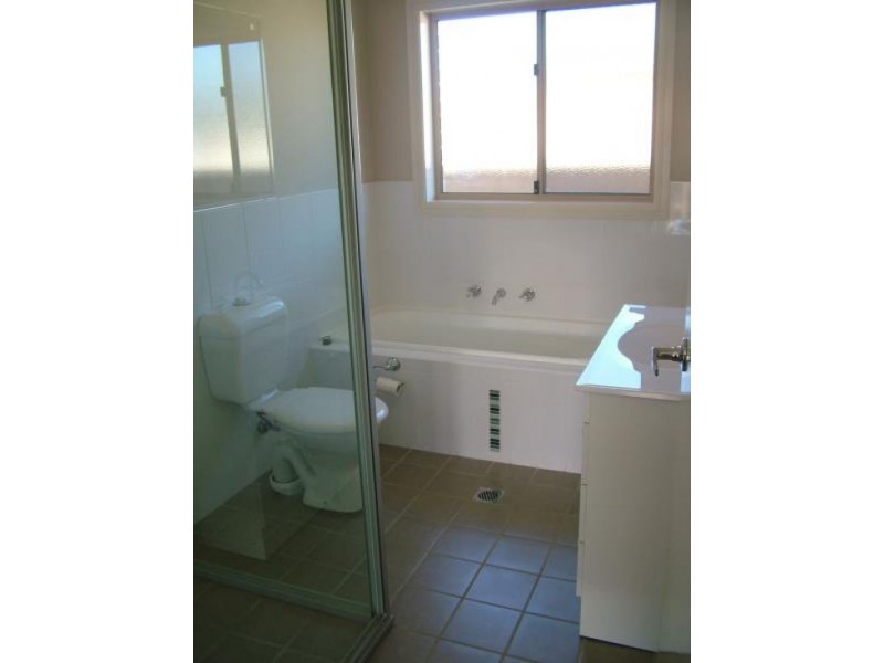 3 Taloumbi Place, Orange NSW 2800