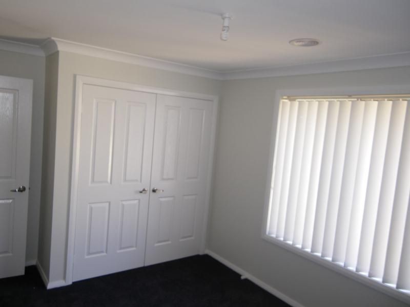 8 Whitney Place, Orange NSW 2800