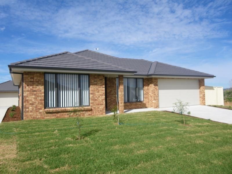 8 Whitney Place, Orange NSW 2800