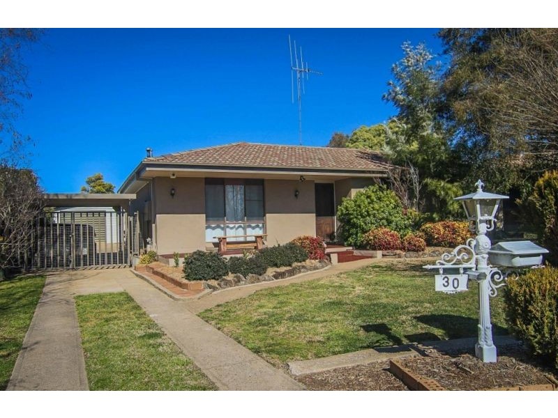 30 Monett Place, Orange NSW 2800