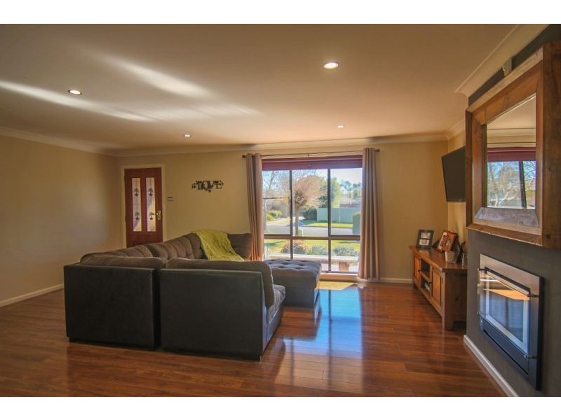 30 Monett Place, Orange NSW 2800