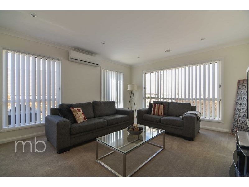 6 Abelia Close, Orange NSW 2800