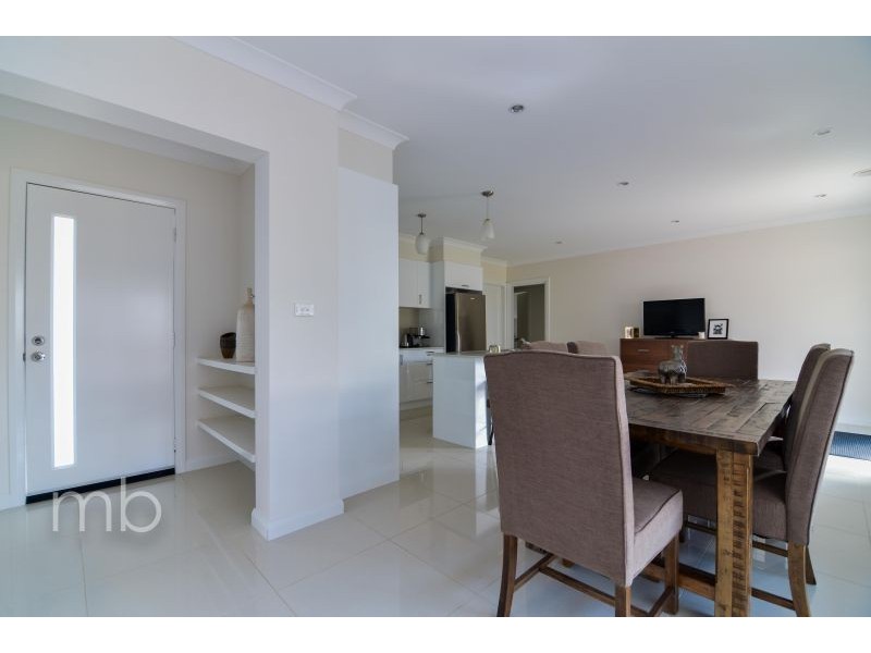 6 Abelia Close, Orange NSW 2800