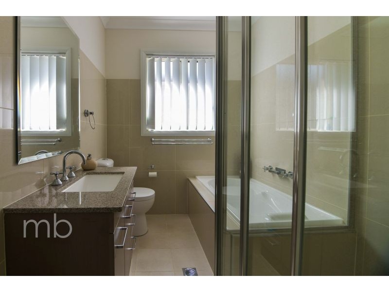 6 Abelia Close, Orange NSW 2800