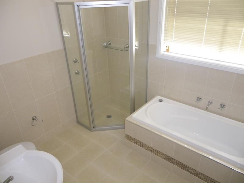 9a Whitney Place, Orange NSW 2800