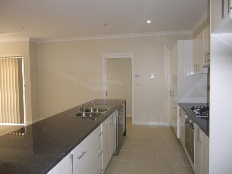 9a Whitney Place, Orange NSW 2800