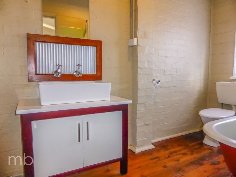 18 Summer Street, Orange NSW 2800