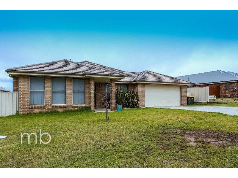 7 Palermo Street, Orange NSW 2800