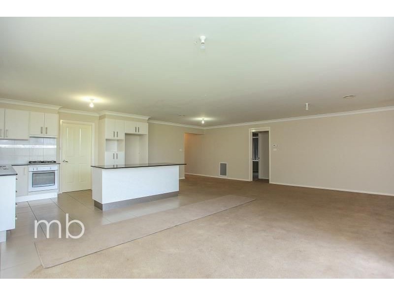 7 Palermo Street, Orange NSW 2800