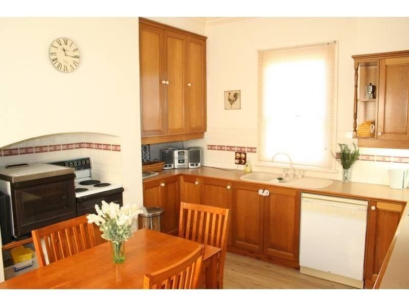 30 Adelaide Street, Blayney NSW 2799