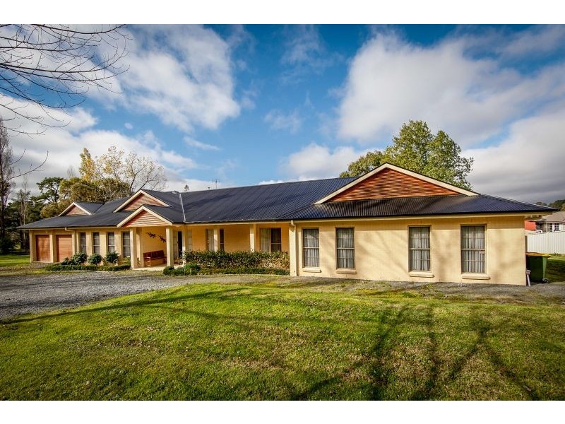 1 Yackerboon Place, Orange NSW 2800