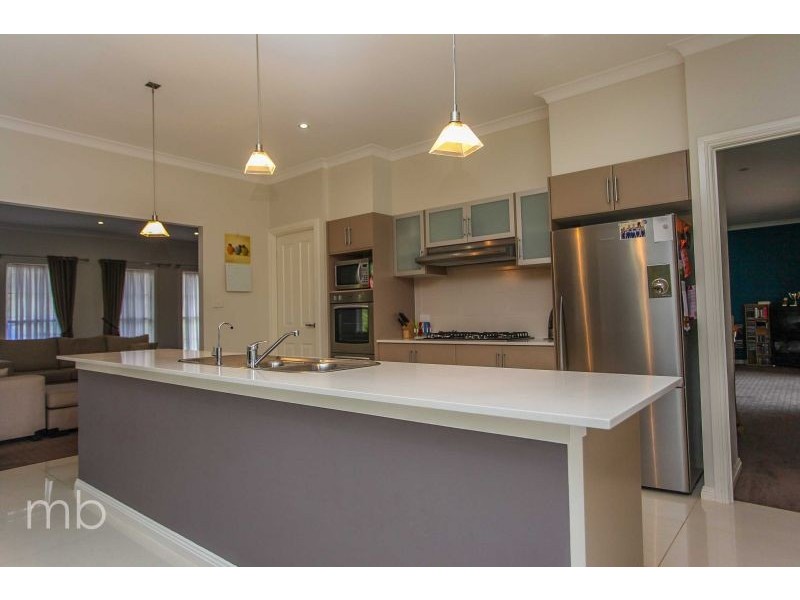 1 Yackerboon Place, Orange NSW 2800