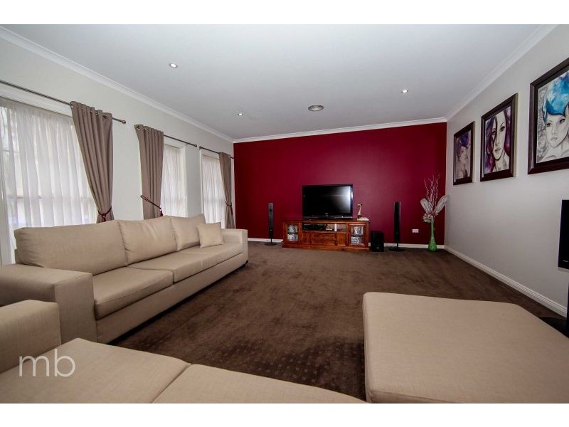 1 Yackerboon Place, Orange NSW 2800