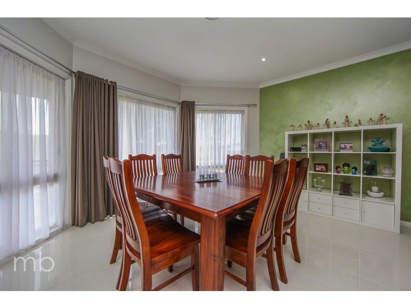 1 Yackerboon Place, Orange NSW 2800