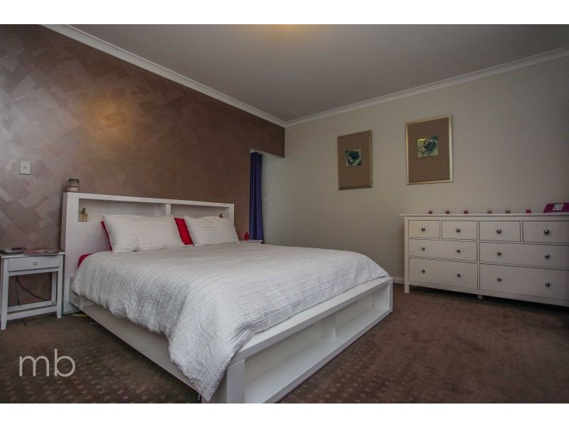 1 Yackerboon Place, Orange NSW 2800