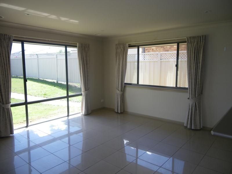 4a Rutherford Place, Orange NSW 2800