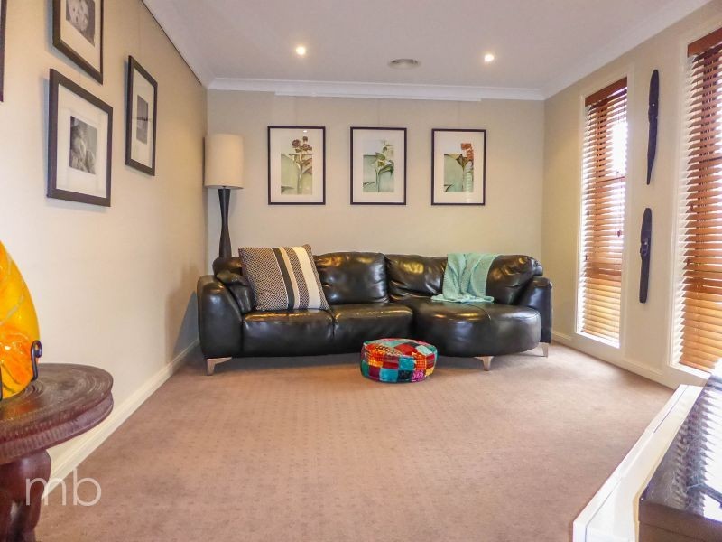 13 Brooklands Drive, Orange NSW 2800